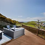 Luxury In Village With Hot Tubs * Doolin
