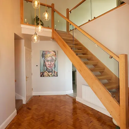 Luxury In Village With Hot Tubs بيت للعطل دولين