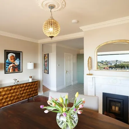 Luxury In Village With Hot Tubs Doolin