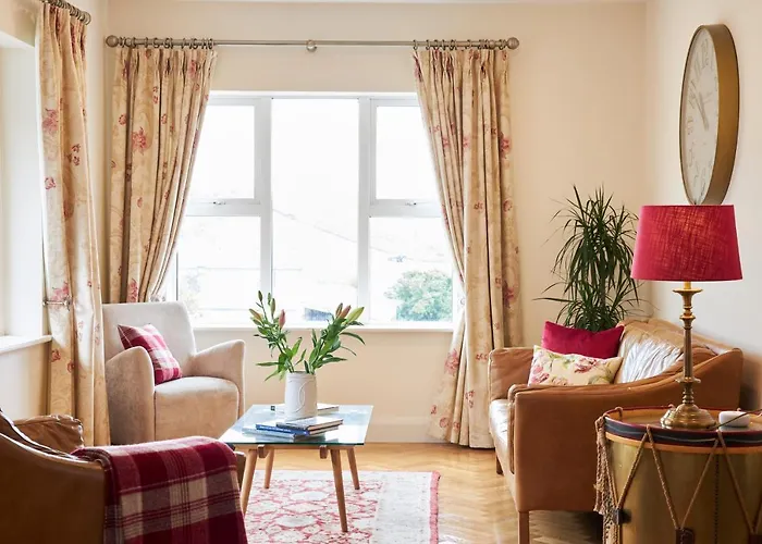 Ferienhaus Luxury In Village With Hot Tubs *