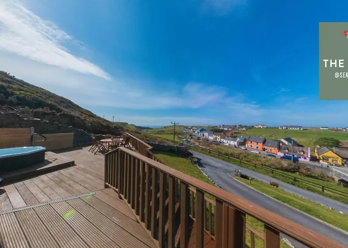Luxury In Village With Hot Tubs Doolin