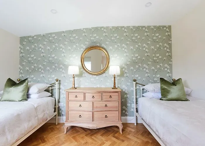 Luxury In Village With Hot Tubs * Doolin